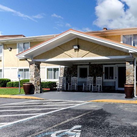 Rodeway Inn & Suites Jacksonville Near Camp Lejeune Eksteriør bilde