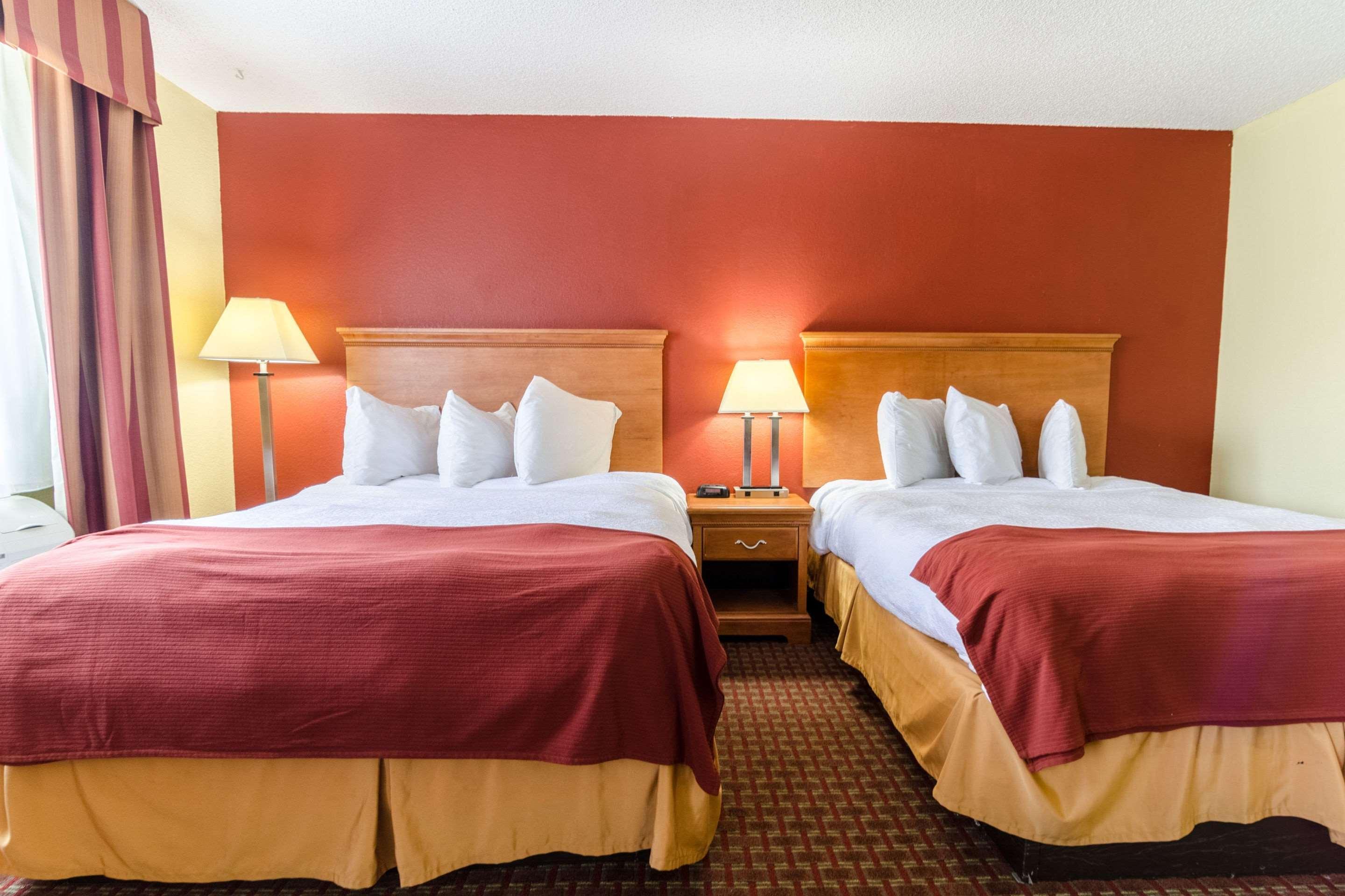 Rodeway Inn & Suites Jacksonville Near Camp Lejeune Eksteriør bilde