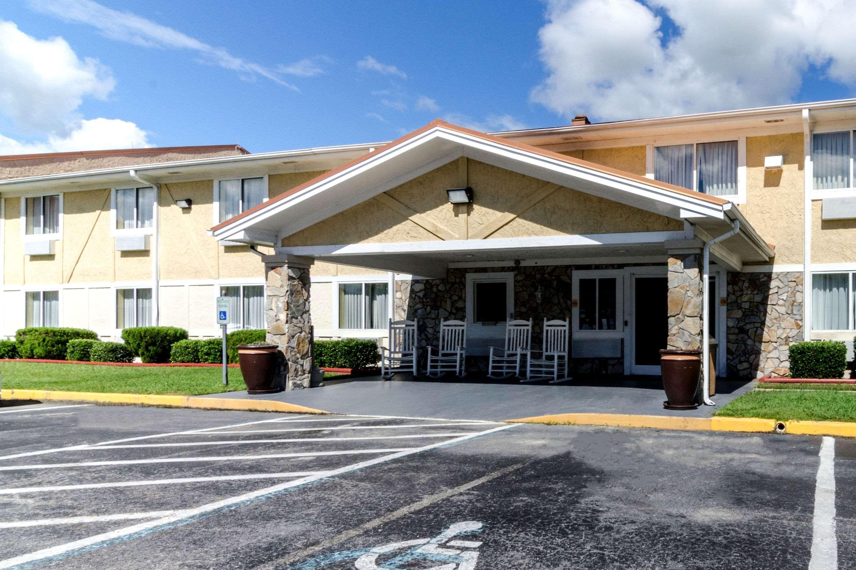 Rodeway Inn & Suites Jacksonville Near Camp Lejeune Eksteriør bilde