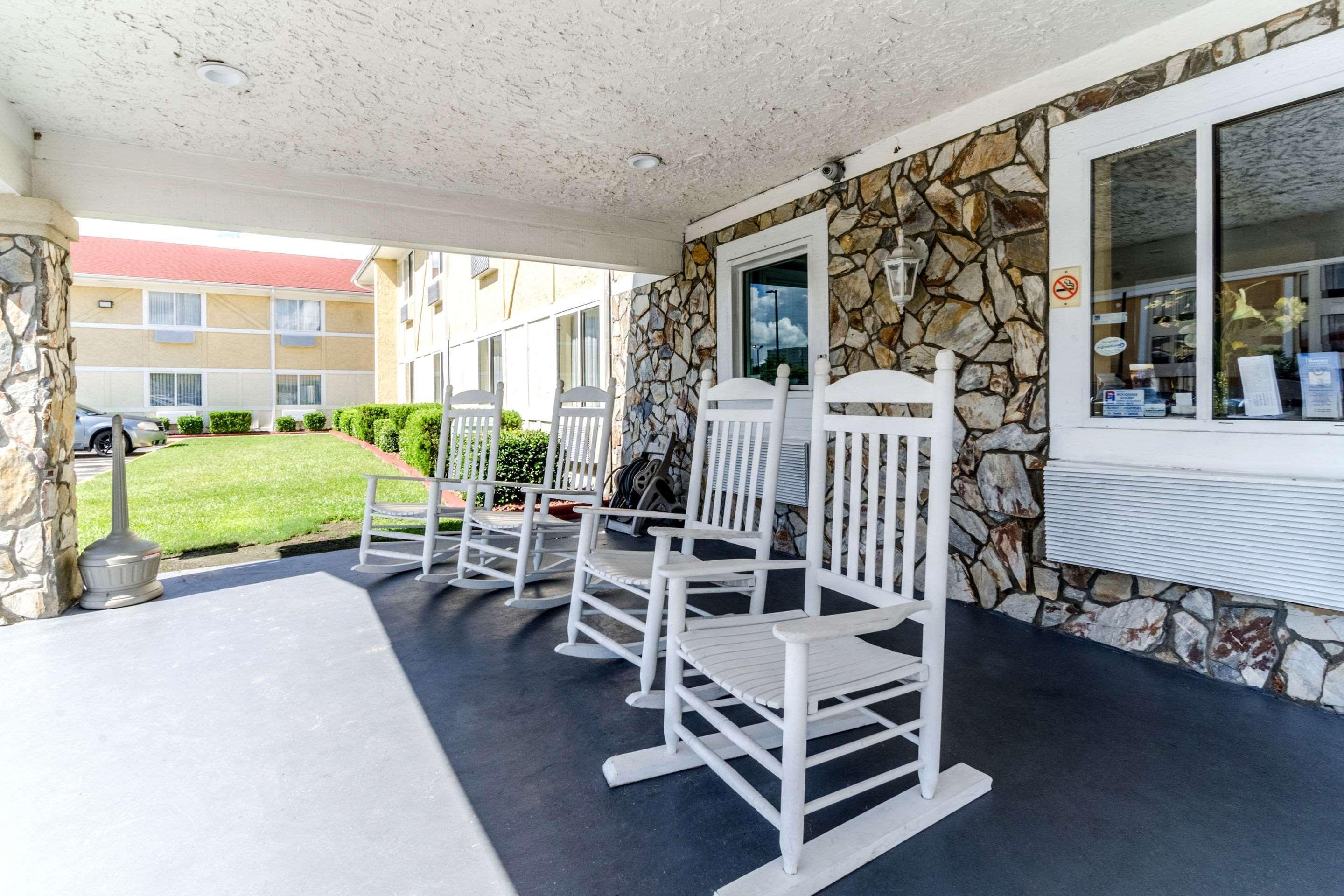 Rodeway Inn & Suites Jacksonville Near Camp Lejeune Eksteriør bilde