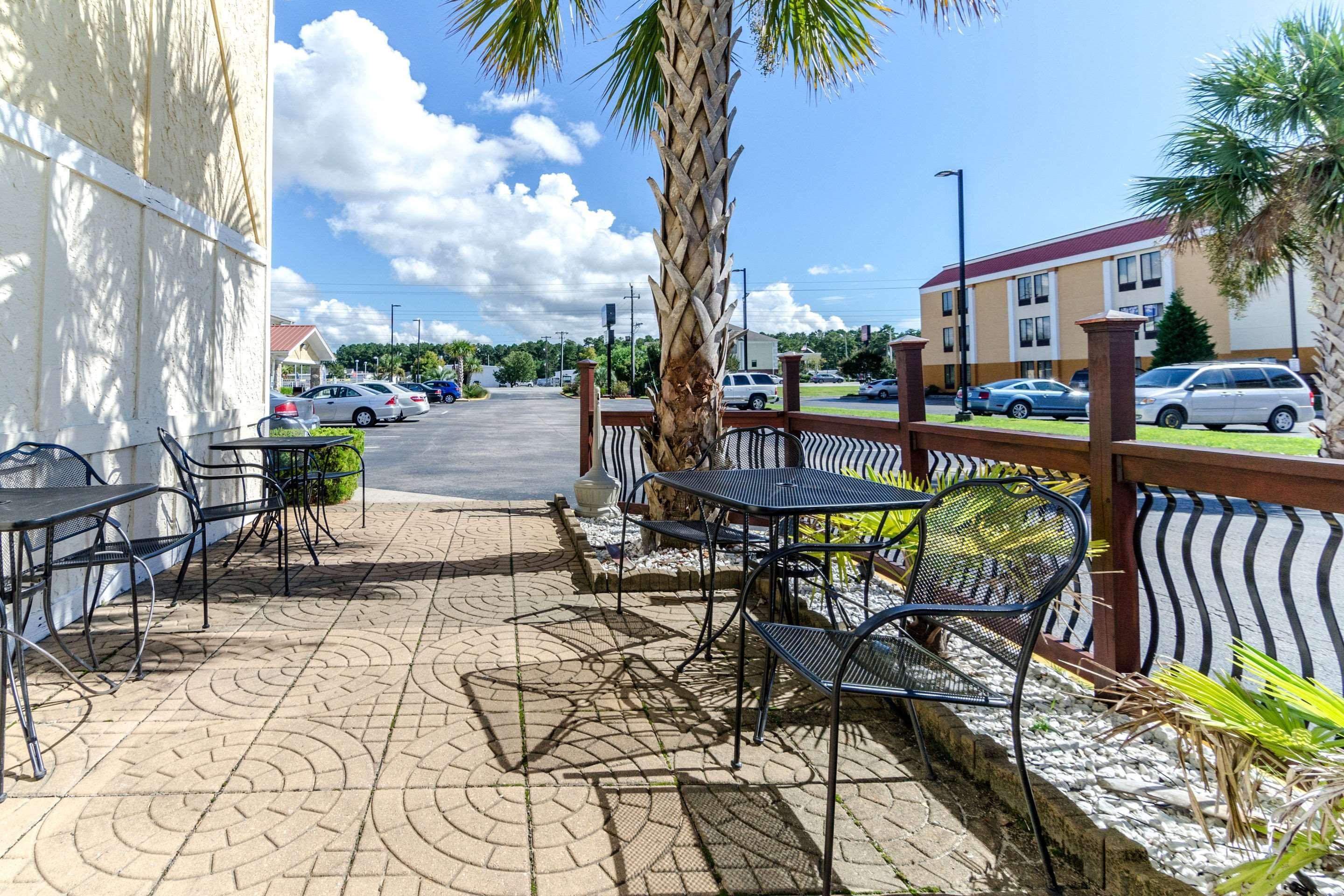 Rodeway Inn & Suites Jacksonville Near Camp Lejeune Eksteriør bilde